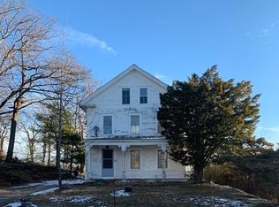 22 Mountain Rd, Princeton, MA 01541
