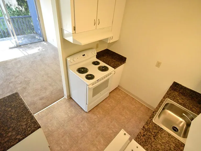 2126 Lincoln Ave #35 — Photo 5