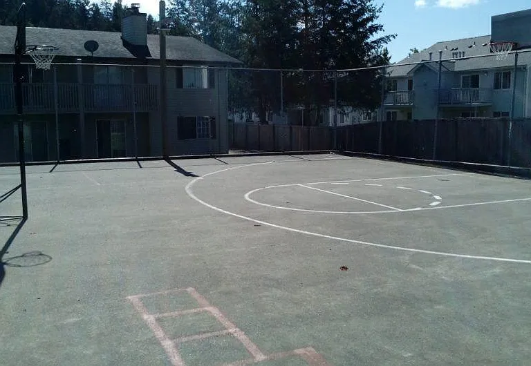 37th Street Apartments — Photo 10