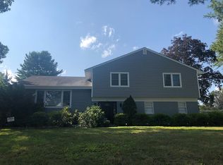 365 Tappan Rd, Norwood, NJ 07648