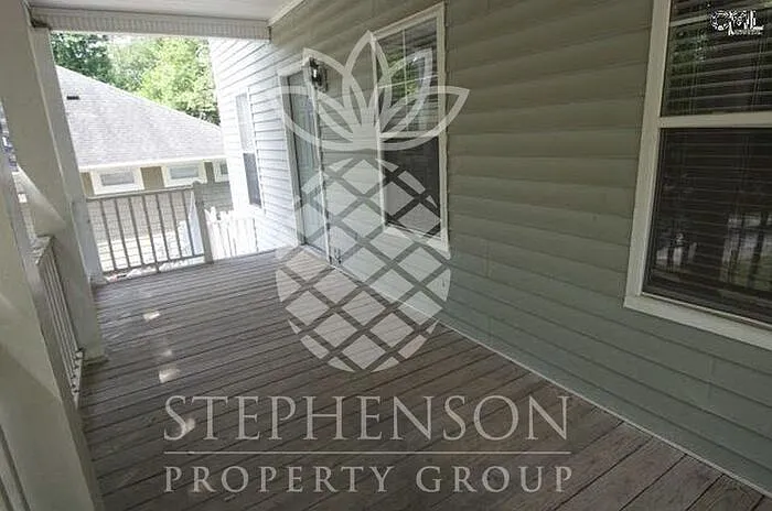 1 Graymont Cir — Photo 2
