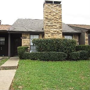 2nd image of 1952 Abshire Ln