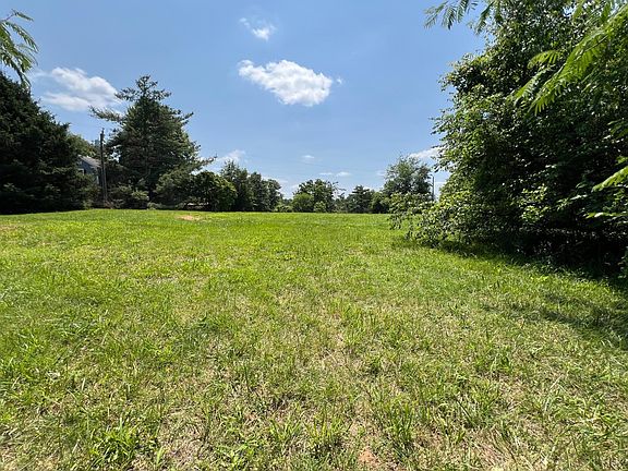 2nd image of 200 Castle Craig Dr Lot 34-35