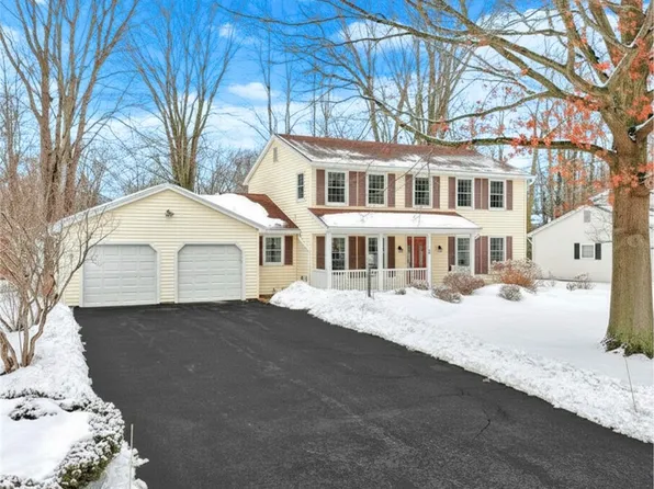 1164 Woodbridge Ln, Webster, NY 14580