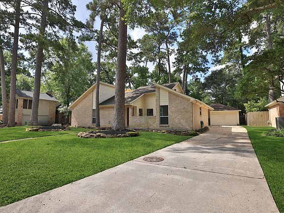 3rd image of 2034 Lakeville Dr