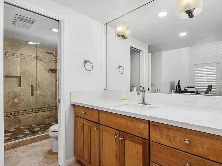 573 S Sierra Ave #6 — Photo 14