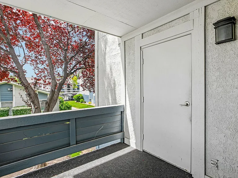 Brighton Place Apartments — Photo 62
