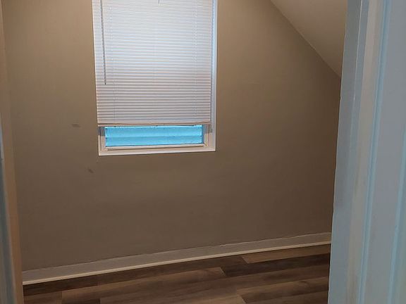4th image of 4446 S Hermitage Ave #1F