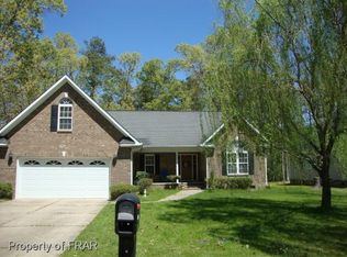 1217 Hunters Trl, Hope Mills, NC 28348