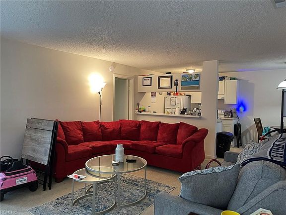 3rd image of 420 Shelter Dr