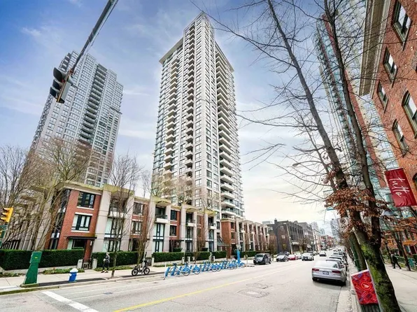 928 Homer St #90X, Vancouver, BC V6B 1T7