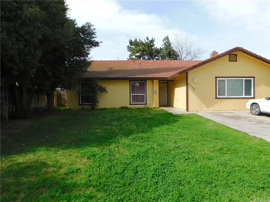 6700 Toluca Ave photo 1