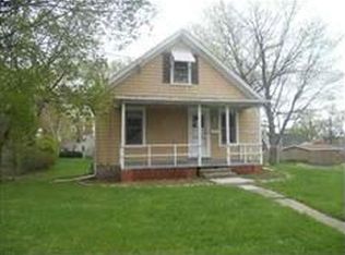 5018 N Bellevue Pl, Peoria Heights, IL 61616