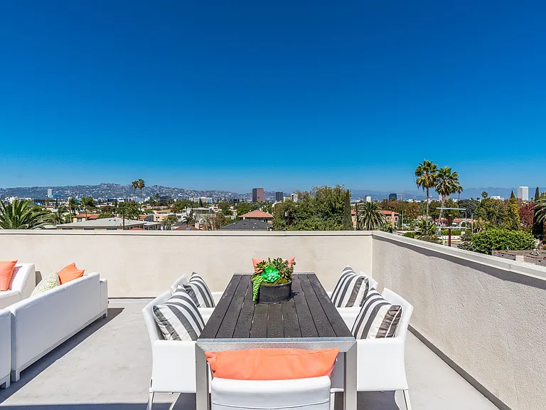 6072 Pickford St — Photo 23
