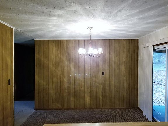 4th image of 675 Clover Hill Dr