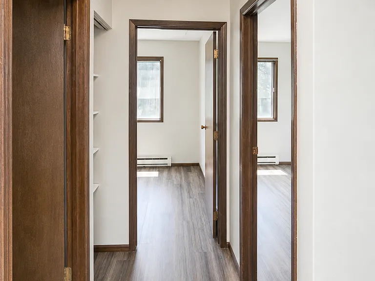 Riverine Apartments — Photo 16