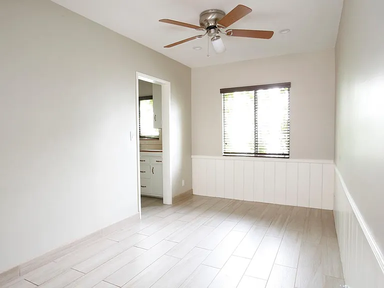 6256 Beck Ave #4 — Photo 17