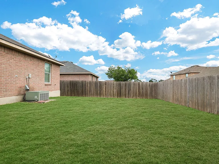 10714 Judie Allen — Photo 24