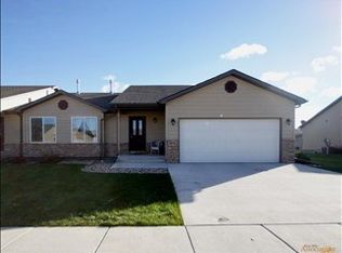 6910 Dunsmore Rd, Rapid City, SD 57702
