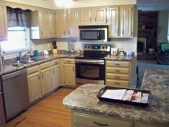4th image of 205 Shamrock Dr