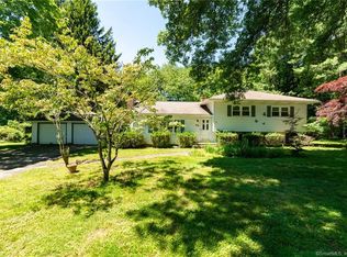 52 Twin Oaks Dr, Thomaston, CT 06787