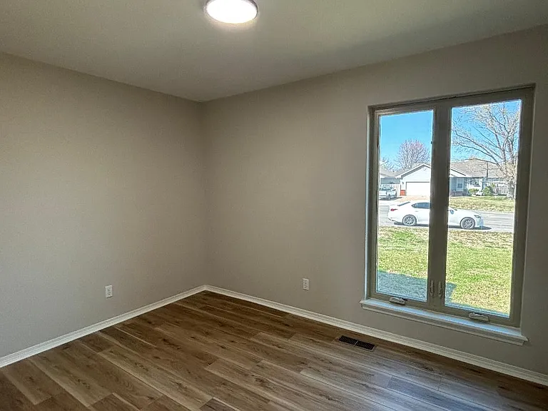 4705 N Derek Ct — Photo 7