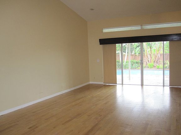 Living Room To Garden