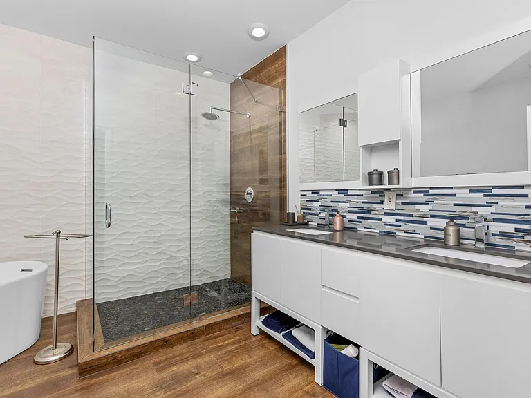 1222 NE 18th Ave #1 — Photo 20
