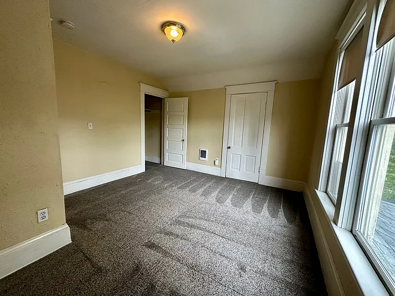 3811 NE 7th Ave — Photo 14