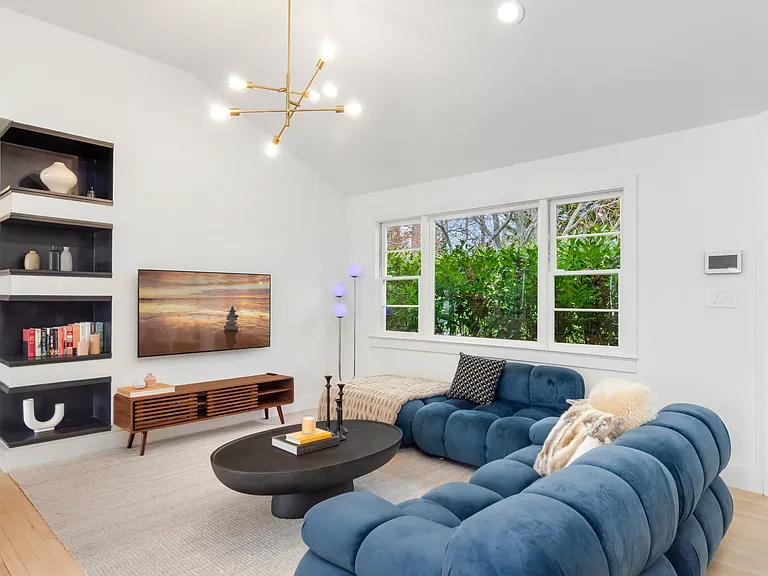 10 Helens Ln — Photo 10