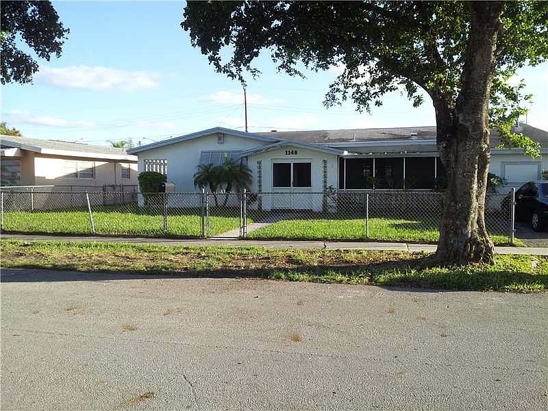 1st image of 1140 NE 169th Ter