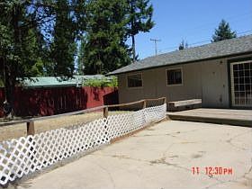 3rd image of 261 Katherine St