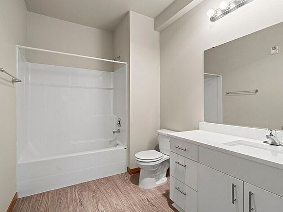 5th image of 8609 Locust Ave E #305