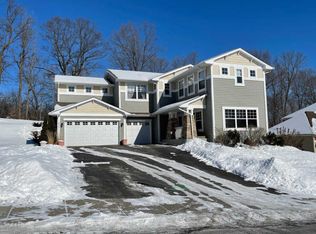 4220 Maple Hurst Dr N, Rockford, MN 55373