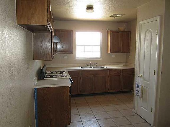 4th image of 11984 Braveheart Ave