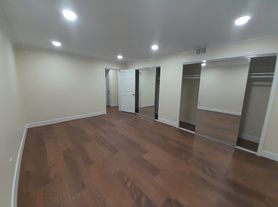 6036 Westchester Park Dr