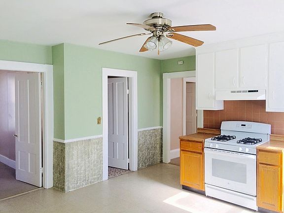 3rd image of 65 Livingstone Ave #2