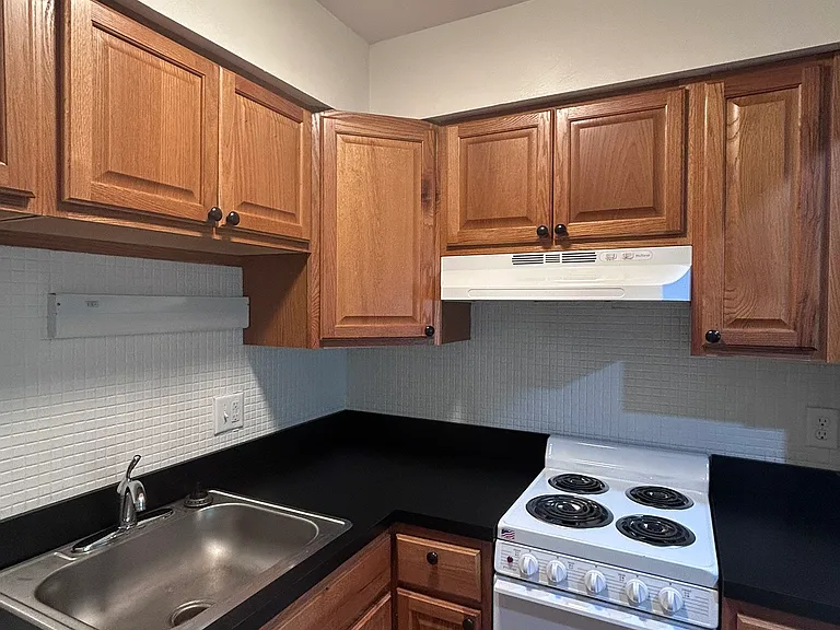 4020 Lindell Blvd #314 — Photo 12