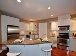 250 Pall Mall St, London, ON N6A6K3