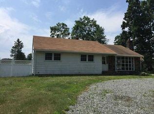 589 W Oak Rd, Vineland, NJ 08360