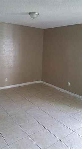 2nd image of 410 Thorndale Rd APT D