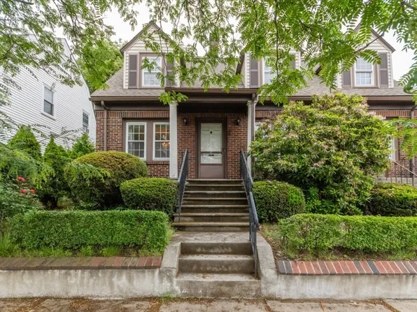 504 Mount Auburn St, Watertown, MA 02472