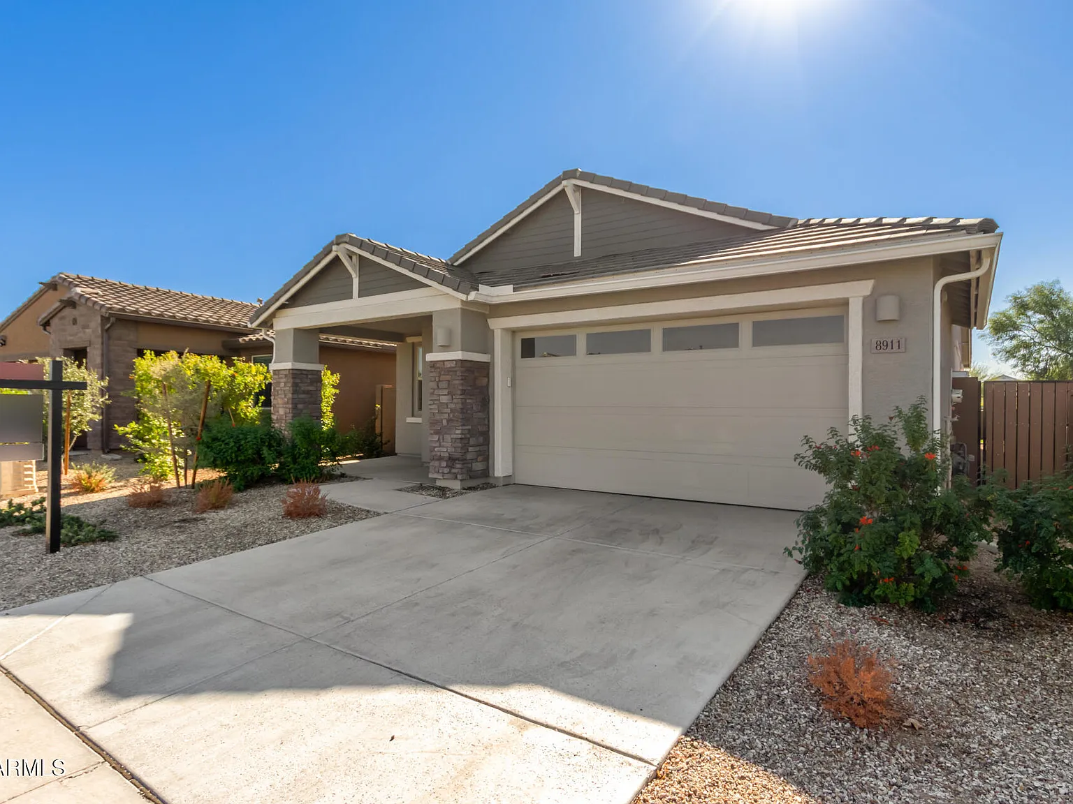 3 bed, 3.0 bath, 1595 sqft, $2,100 — Photo 3