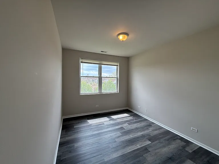 7952 S Carpenter St #3 — Photo 8