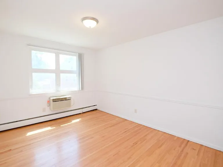 Knollwood Estates — Photo 15