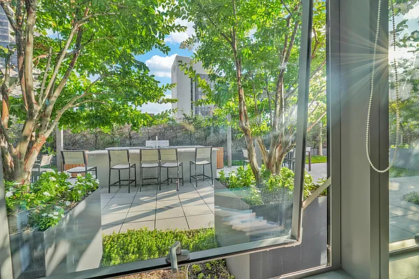 Sold by Mitra Hakimi Realty Group, LLC | media 48