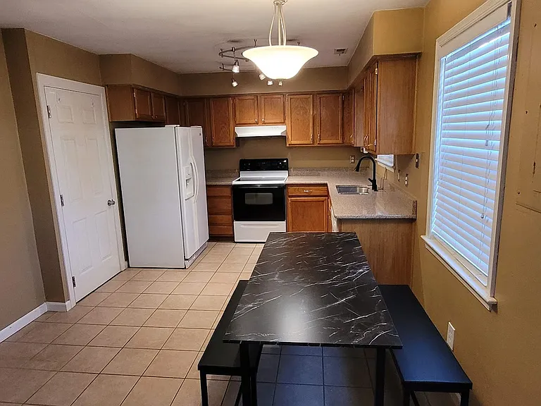 1278 Eaglewood Dr #5 — Photo 5