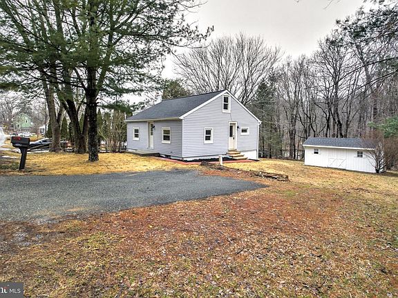 2nd image of 1831 Creek Rd