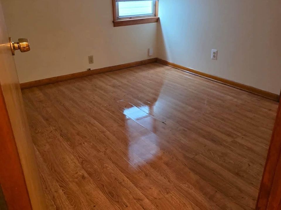 1st image of 117 New York Ave Floor 1
