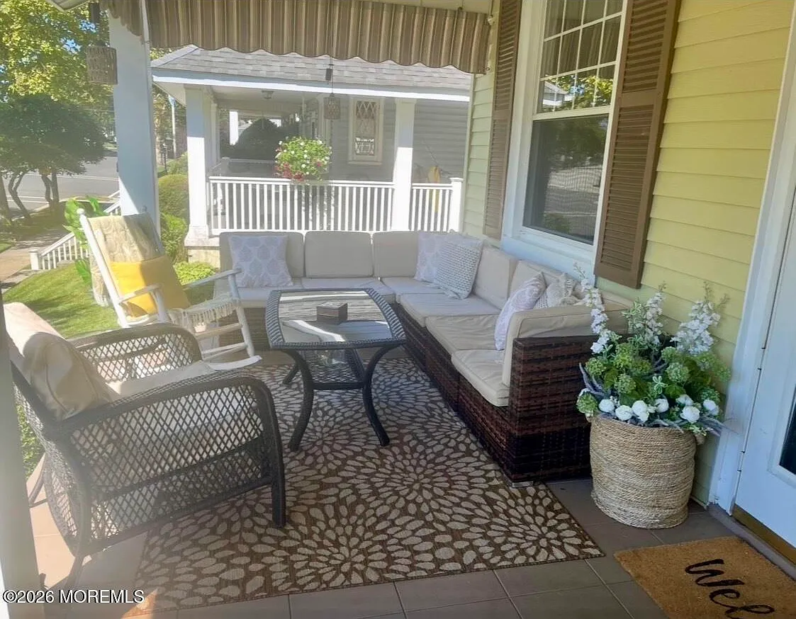 4 bed, 2283 sqft, $2,500 — Photo 3